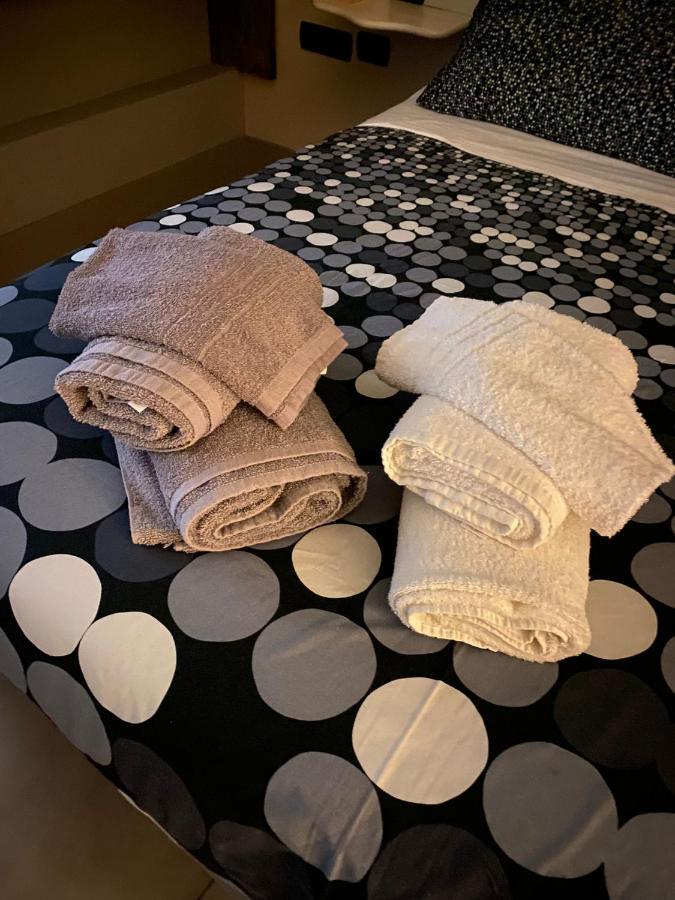 Two Sisters Suites Νάπολη Εξωτερικό φωτογραφία