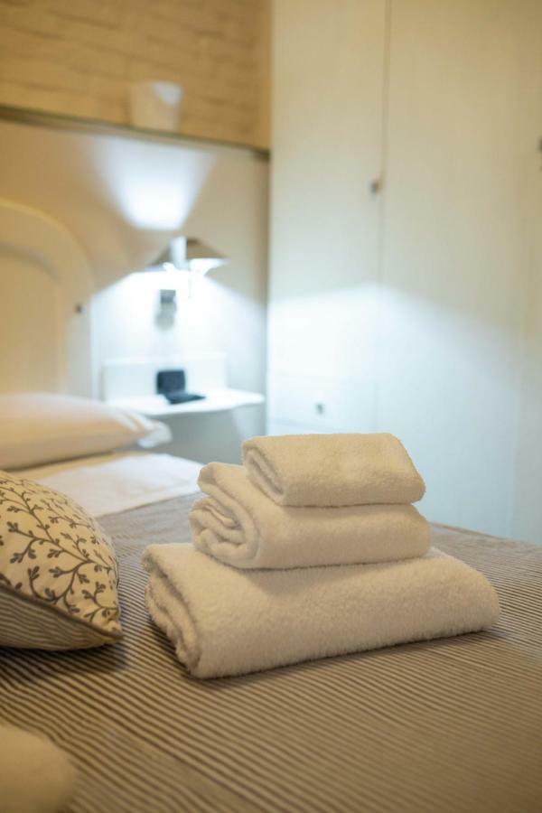 Two Sisters Suites Νάπολη Εξωτερικό φωτογραφία